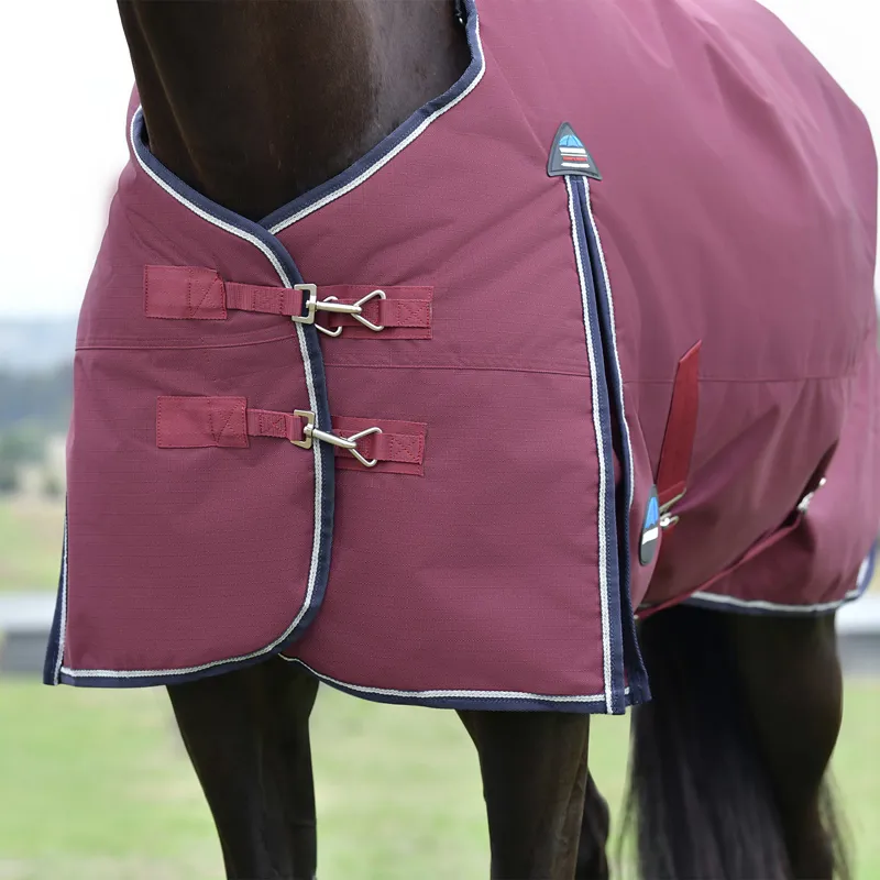 WeatherBeeta ComFiTec Essential 0g Standard Turnout Rug - Burgundy-3