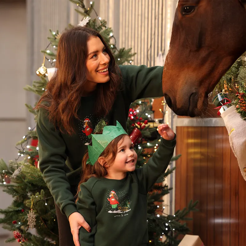 Winnie and Me Festive Adults Unisex Sweatshirt - Green-1