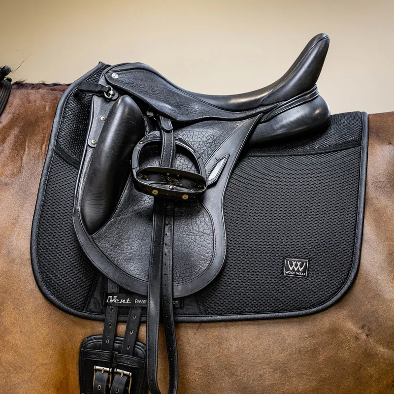 Woof Wear iVent Dressage Saddlecloth - Black-4