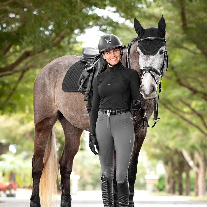 LeMieux ProSorb Plain 2-Pocket Close Contact Square - Black-1