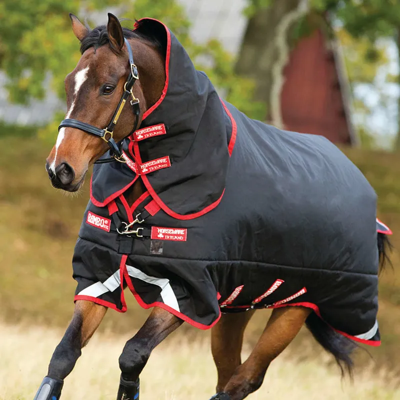 Rambo Supreme VariLayer 450g Turnout Rug Black/Red