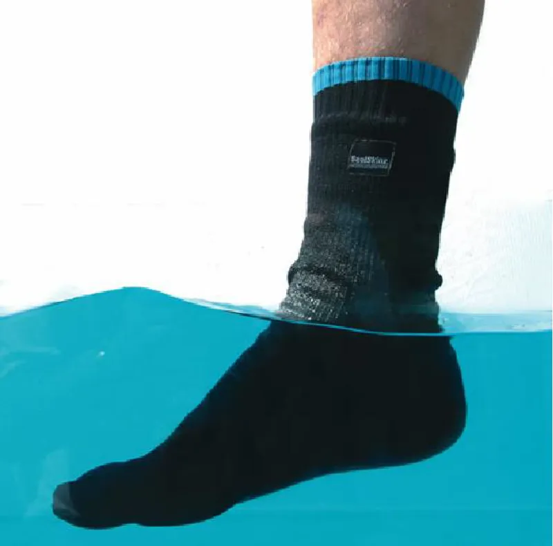 Sealskinz Mid Light Waterproof Socks - Black-1