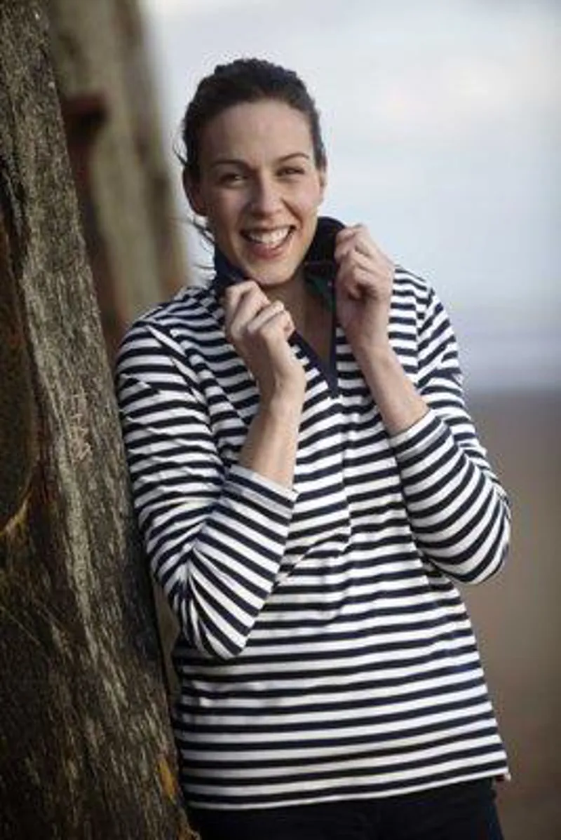 Toggi Calais Long Sleeve Ladies Top - Navy/White-1