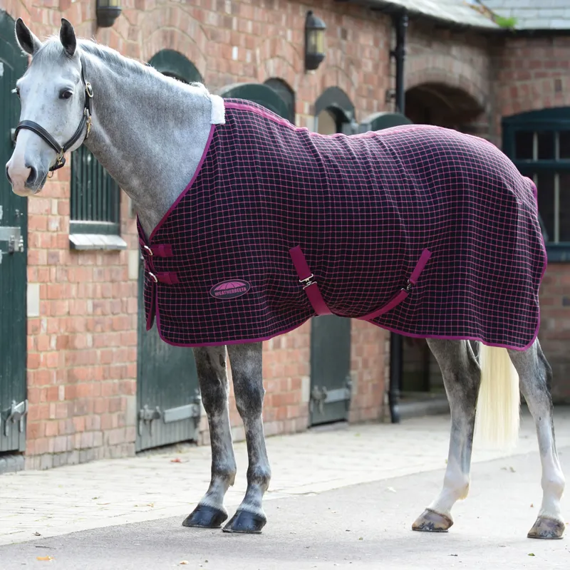 Weatherbeeta Standard Neck Waffle Cooler Rug Black/Boysenberry